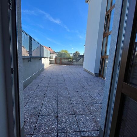 Apartmany U Nemocnice Ceske Budejovice Exteriör bild