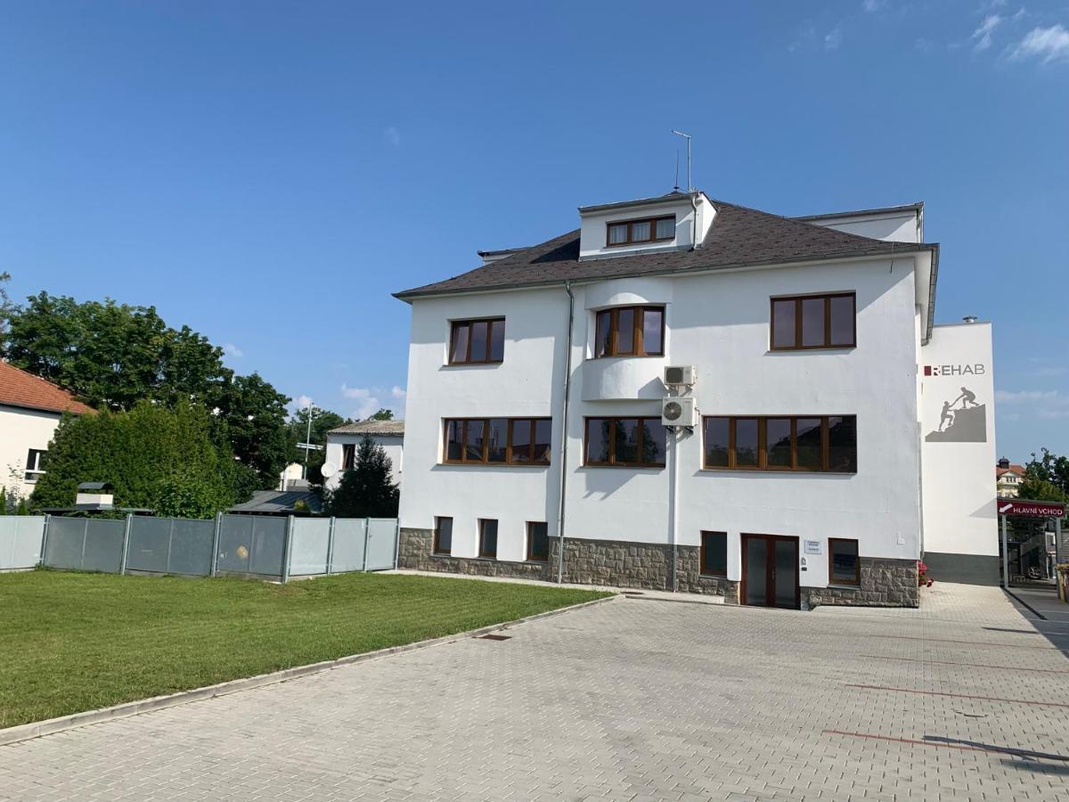 Apartmany U Nemocnice Ceske Budejovice Exteriör bild