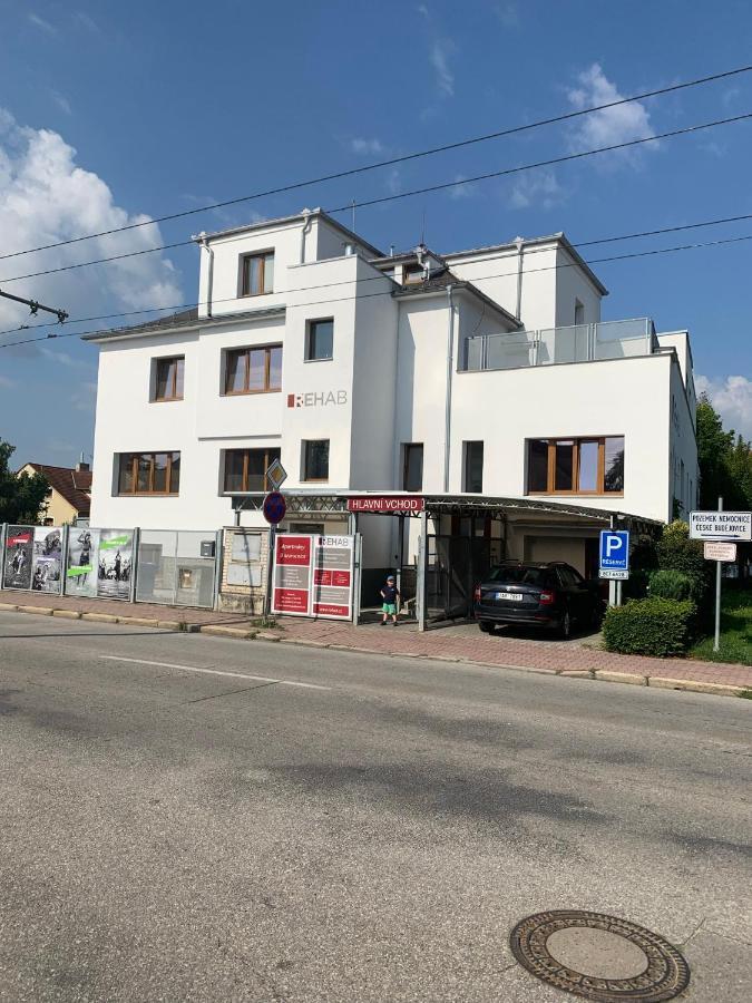 Apartmany U Nemocnice Ceske Budejovice Exteriör bild