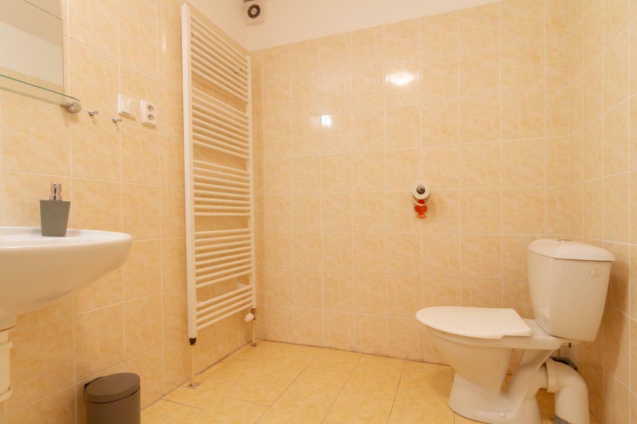 Apartmany U Nemocnice Ceske Budejovice Exteriör bild