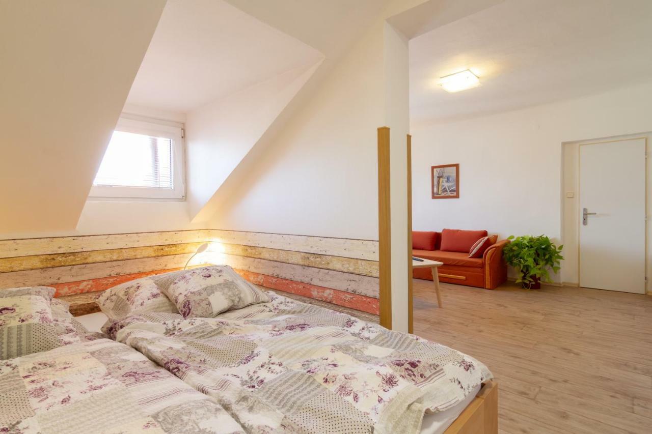 Apartmany U Nemocnice Ceske Budejovice Exteriör bild