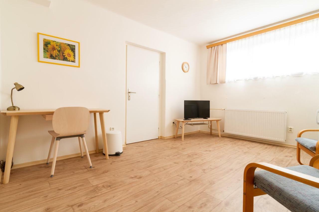 Apartmany U Nemocnice Ceske Budejovice Exteriör bild